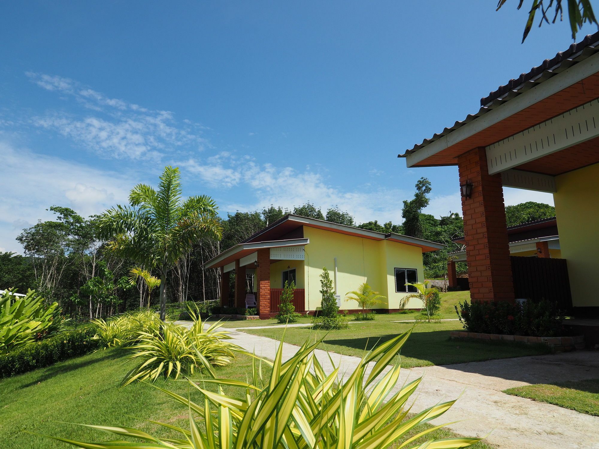 Anyaman Lanta House Hotel Koh Lanta Exterior photo