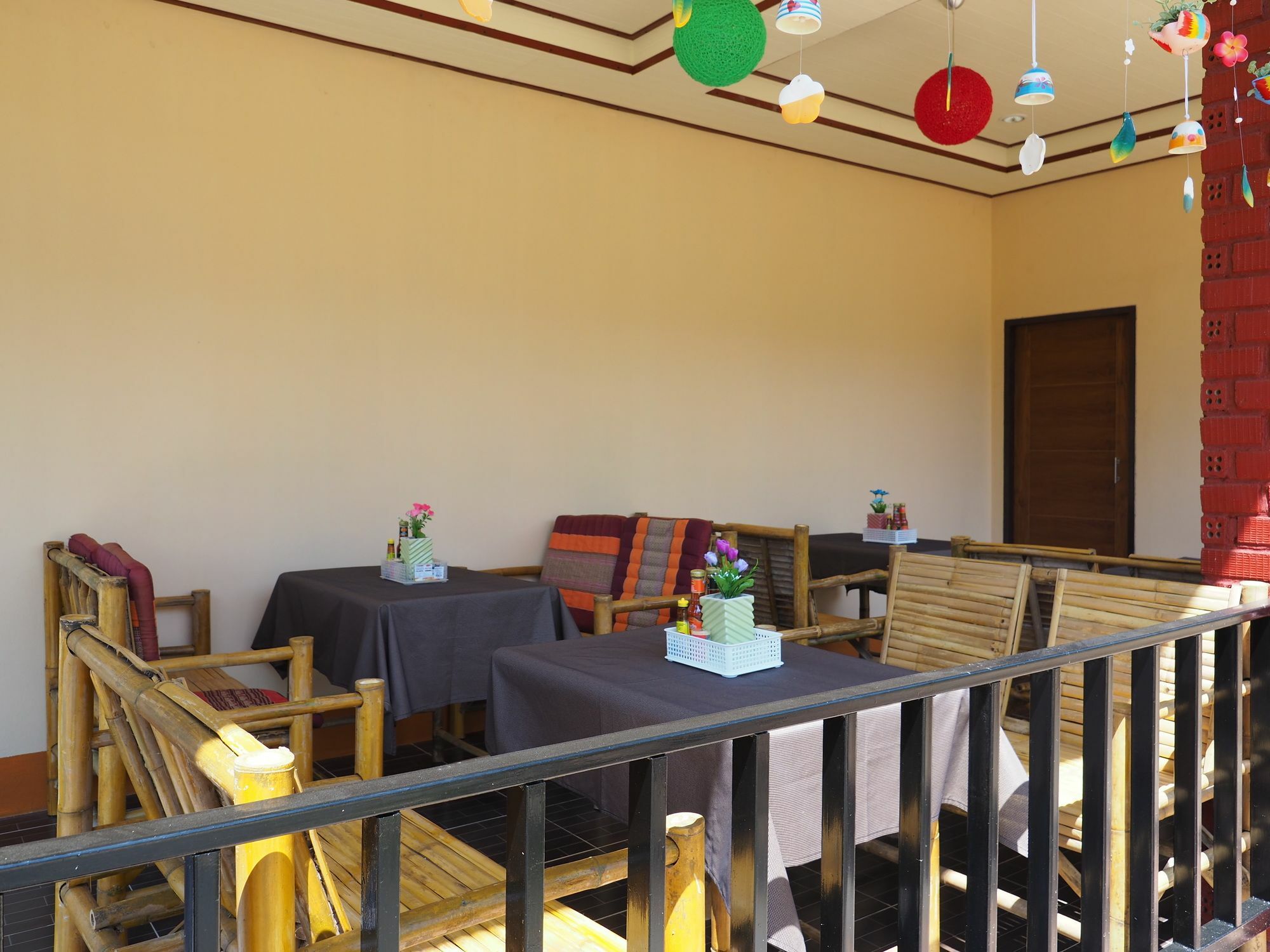 Anyaman Lanta House Hotel Koh Lanta Exterior photo